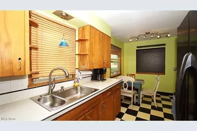 264 Kent Drive, Tallmadge, OH 44278 - Photo 9