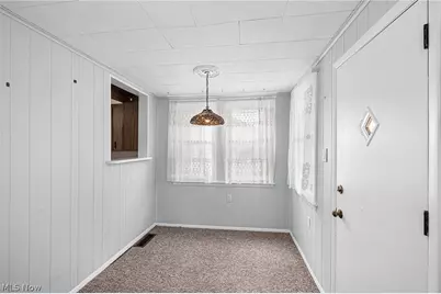 424 E 326th Street, Willowick, OH 44095 - Photo 11