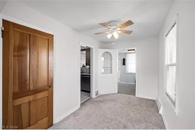 424 E 326th Street, Willowick, OH 44095 - Photo 7