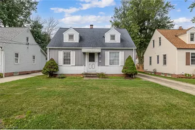 424 E 326th Street, Willowick, OH 44095 - Photo 1
