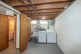 424 E 326th St, Willowick, OH 44095 - Photo 27