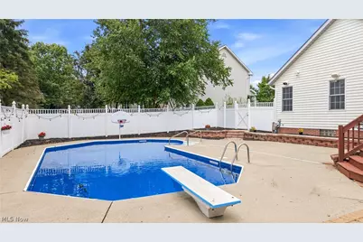 908 Sand Lot Circle, Louisville, OH 44641 - Photo 7
