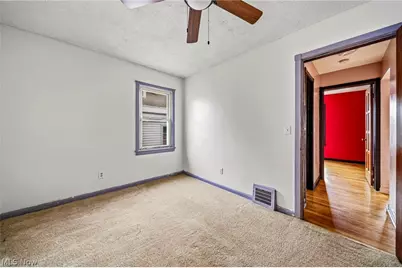 229 E 326th Street, Willowick, OH 44095 - Photo 9