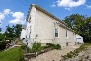 1027 Yale St, Akron, OH 44301 - Photo 3
