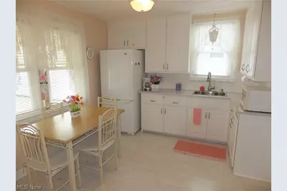 6905 Plainfield Avenue, Loveland, OH 44144 - Photo 7