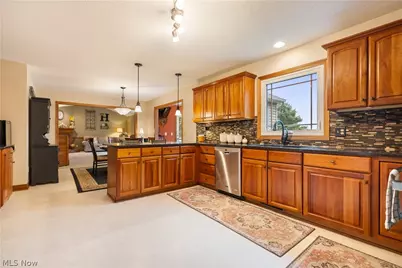 6633 Olde Stone Circle NE, Canton, OH 44721 - Photo 23