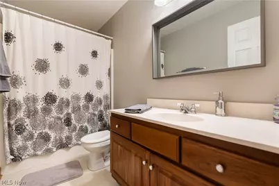 6633 Olde Stone Circle NE, Canton, OH 44721 - Photo 35