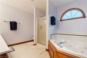 6633 Olde Stone Cir NE, Canton, OH 44721 - Photo 41