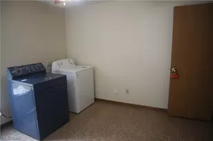 288 E Cassell Ave, Barberton, OH 44203 - Photo 13