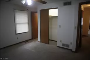 288 E Cassell Ave, Barberton, OH 44203 - Photo 7