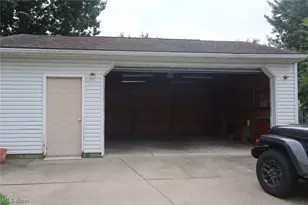 288 E Cassell Ave, Barberton, OH 44203 - Photo 17