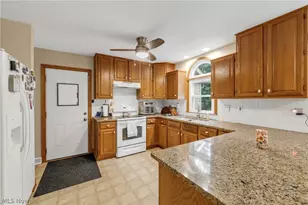 1010 Partridge Dr, Wadsworth, OH 44281 - Photo 13