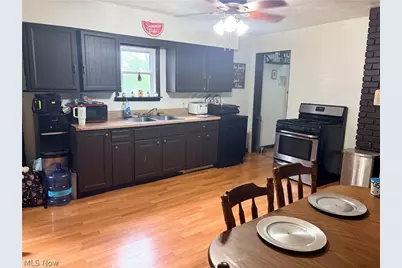 75 5th Street, Campbell, OH 44405 - Photo 3