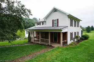 1071 Allgyer Rd SE, Gnadenhutten, OH 44629 - Photo 3