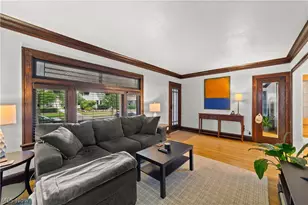2029 Elbur Ave, Oakwood, OH 44107 - Photo 5