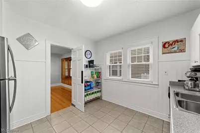 2029 Elbur Avenue, Oakwood, OH 44107 - Photo 11