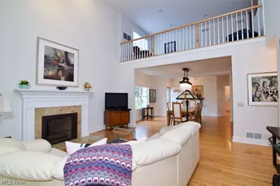 8205 Knolls Way, Chagrin Falls, OH 44023 - Photo 5