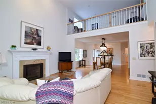 8205 Knolls Way, Chagrin Falls, OH 44023 - Photo 5