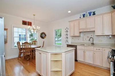 8205 Knolls Way, Chagrin Falls, OH 44023 - Photo 7
