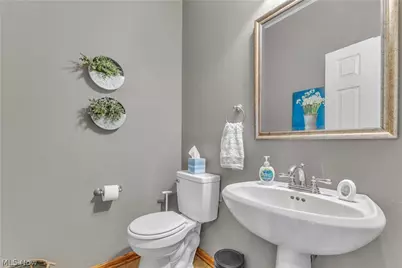 1127 Fireside Trail, Grandview Heights, OH 44147 - Photo 17