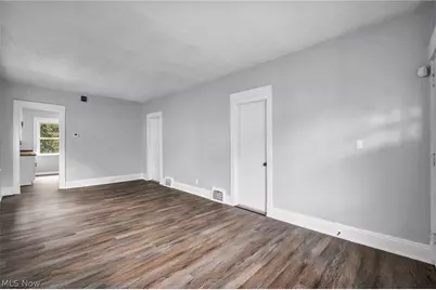 13805 Chapelside Avenue, Loveland, OH 44120 - Photo 7
