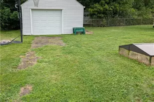 224 Pennsylvania Ave, Louisville, OH 44641 - Photo 3