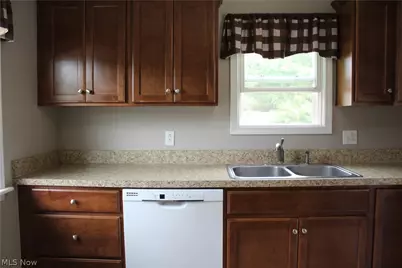 224 Pennsylvania Avenue, Louisville, OH 44641 - Photo 7