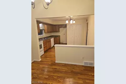 8218 Comet Court, Mentor, OH 44060 - Photo 5