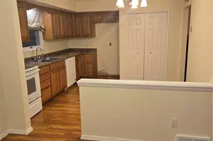 8218 Comet Ct, Mentor, OH 44060 - Photo 5
