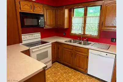 8311 S Elyria Road, Shreve, OH 44676 - Photo 5