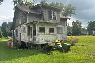 284 W Main St, Andover, OH 44003 - Photo 7