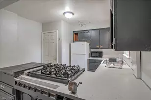 1410 Schneider St NE, Canton, OH 44721 - Photo 9