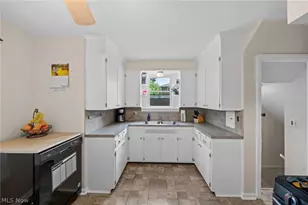 15312 Edolyn Ave, Loveland, OH 44111 - Photo 5
