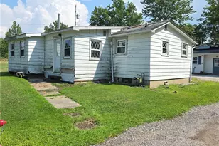 4927 Lake Rd, Geneva on the Lake, OH 44041 - Photo 3