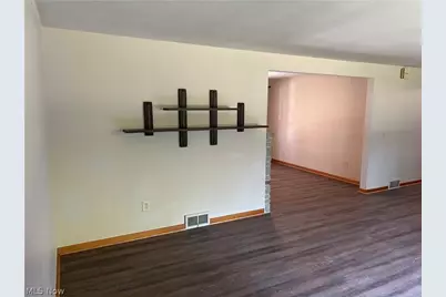 4384 Parkdale Avenue NW, Canton, OH 44718 - Photo 7