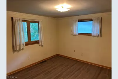 4384 Parkdale Avenue NW, Canton, OH 44718 - Photo 9