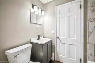 339 Westminster Ave, Youngstown, OH 44515 - Photo 19