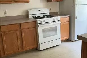 523 Broadway Ave, Youngstown, OH 44510 - Photo 9