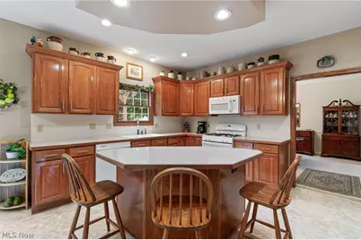 2650 Missenden Street NW, North Canton, OH 44720 - Photo 5