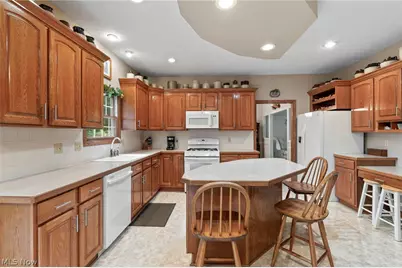 2650 Missenden Street NW, North Canton, OH 44720 - Photo 7