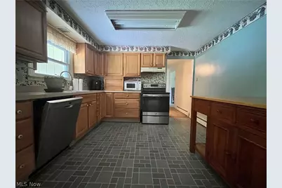 5921 Pine Street, Andover, OH 44003 - Photo 17