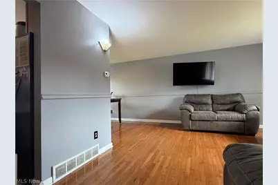 24881 Ridgeline Drive, Huber Heights, OH 44146 - Photo 3