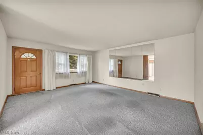 261 Fairmount Avenue, Barberton, OH 44203 - Photo 7