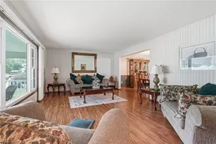 5066 Creekside Blvd, Brunswick Hills, OH 44212 - Photo 5
