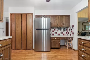 5066 Creekside Blvd, Brunswick Hills, OH 44212 - Photo 11