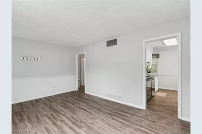 2180 Schubert Street, Cuyahoga Falls, OH 44221 - Photo 3