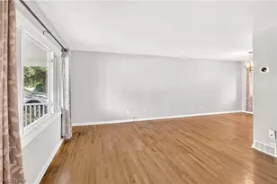 1124 Blueberry Hill Dr, Brunswick, OH 44212 - Photo 13