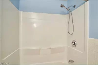 29581 Robert Street, Wickliffe, OH 44092 - Photo 11