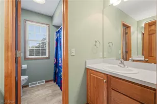 46787 Middle Ridge Rd, Amherst, OH 44001 - Photo 27
