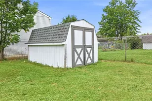 378 Dehoff Dr, Youngstown, OH 44515 - Photo 5